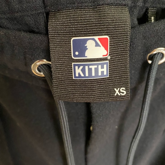 Kith × New York Yankees
Kith/New York Yankees snakeskin logo sweatpants size xs - Picture 5 of 7